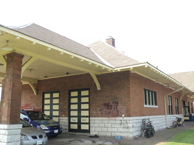 File:Orillia Canadian National Railway Station far left.JPG