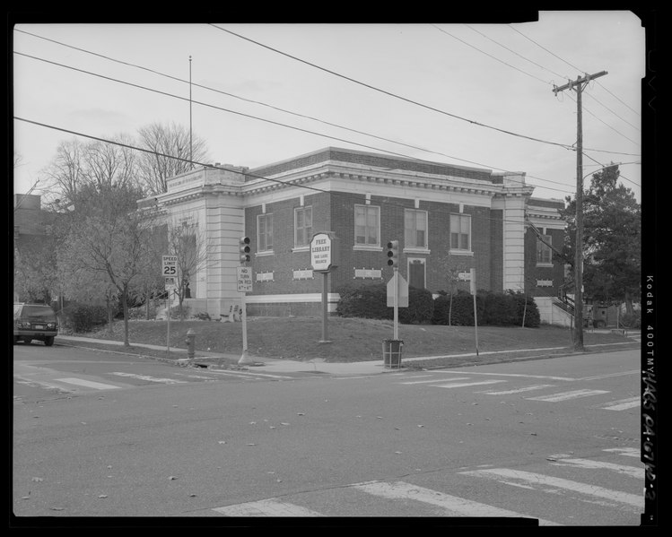 File:PERSPECTIVE VIEW OF EAST FRONT AND NORTH SIDE, LOOKING SOUTHWEST - Free Library of Philadelphia, Oak Lane Branch, 6614 North 12th Street, Philadelphia, Philadelphia County, PA HABS PA-6760-3.tif