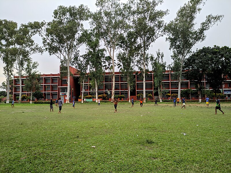 File:Pabna Polytechnic Institute, Pabna Campus Playground.jpg