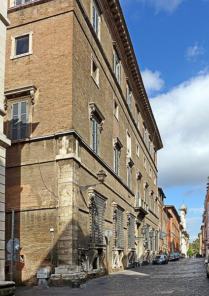 File:Palazzo Sacchetti Via Giulia (Rom).jpg