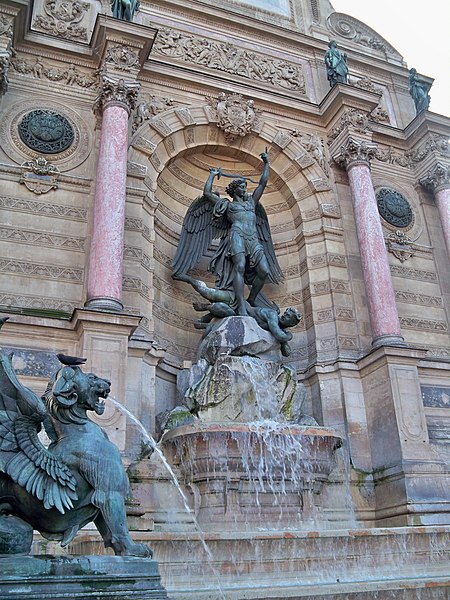 File:Paris - Fontaine Saint Michel 4.JPG