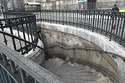 Lavatory Madeleine