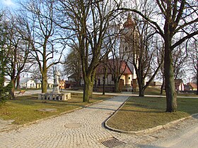 Park near church in Heraltice, Třebíč District.JPG