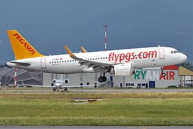 Pegasus Hava Yolları, TC-NBP, Airbus A320-251N (44138110402).jpg