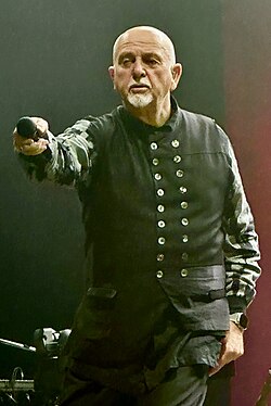 Peter Gabriel: Biografía, Genesis, Carrera como solista