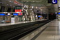 Mittelbahnsteig Fernbahnhof Flughafen Frankfurt am Main