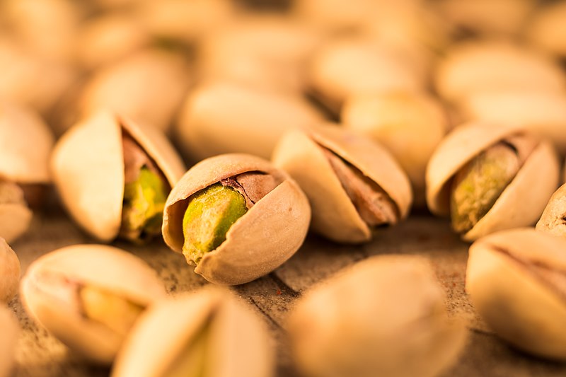 File:Pistachios (39799740255).jpg