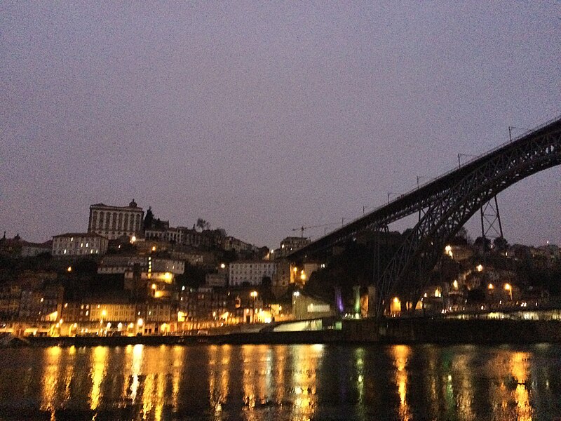 File:Porto (24148587200).jpg