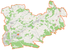 Mapa konturowa powiatu wołomińskiego, na dole po lewej znajduje się punkt z opisem „Cmentarz Poległych w Bitwie Warszawskiej w Ossowie”