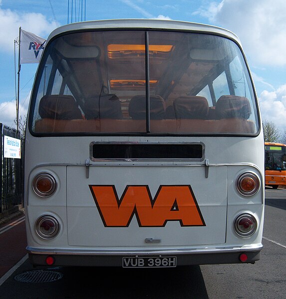 File:Preserved Wallace Arnold coach (VUB 396H) 1970 Leyland Leopard Plaxton Panorama Elite, 2012 Teeside Running Day (3).jpg