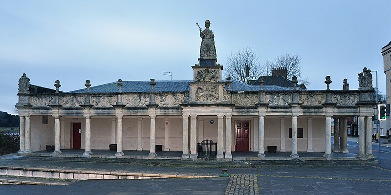 File:Queen Annes Walk, Barnstaple.jpg