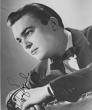 <span class="mw-page-title-main">Ray Eberle</span> American singer (1919–1979)