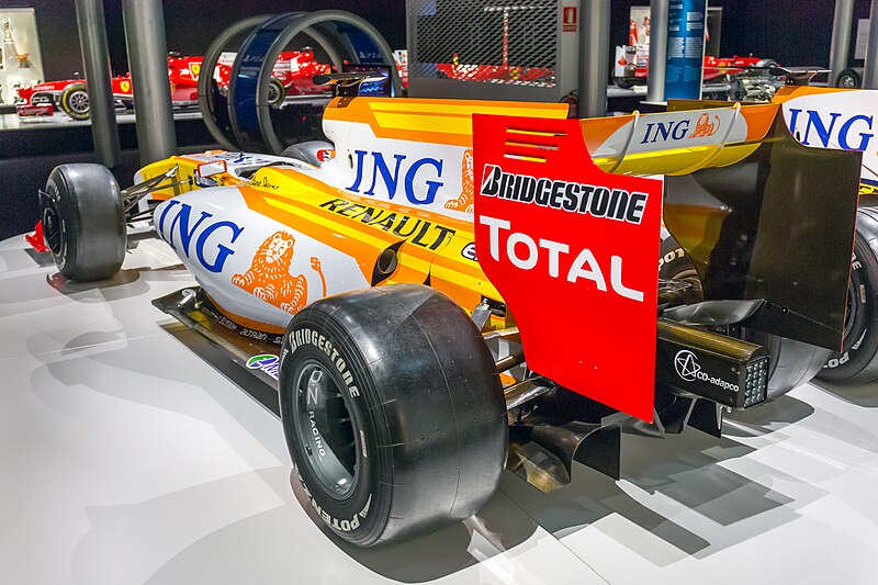 File:Renault R29 rear-left 2017 Museo Fernando Alonso.jpg