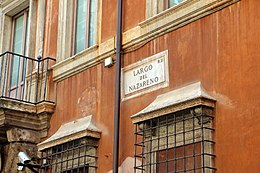 Rome, palazzo del bufalo, 03 largo del nazareno.JPG