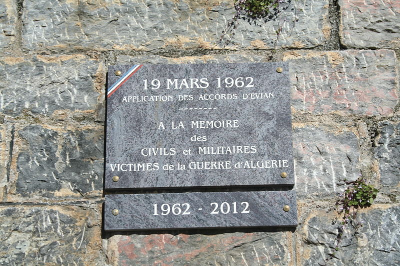 File:Roquebrun plaque 1962.JPG
