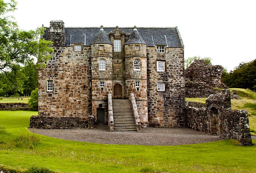 Rowallan Castle page banner