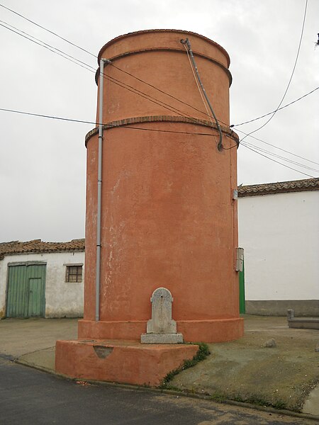 File:San Juan de la Encinilla torre.jpg