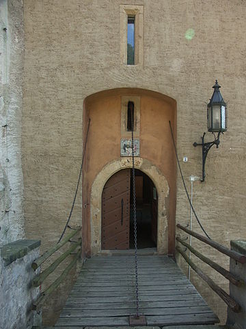 360px-Schloss_Kuckuckstein.jpg