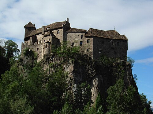 Schloss Runkelstein ext.jpg