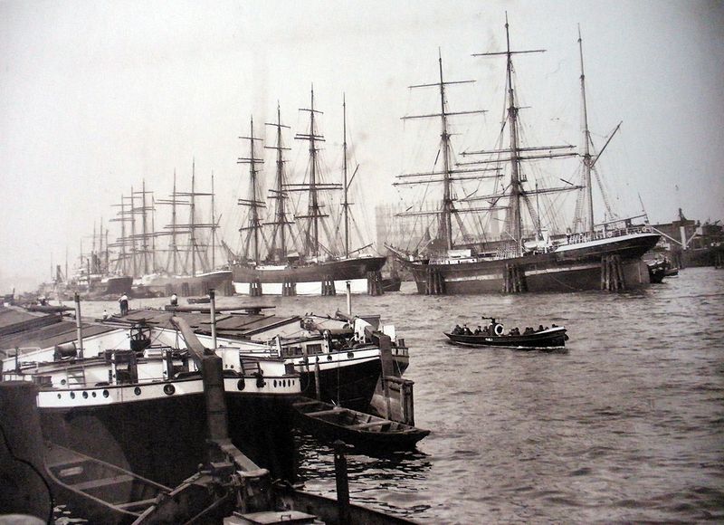 File:Segelschiffhafen 1906.JPG