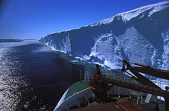 Edge of Ekstrom Ice Shelf Shelf-ice edge hg.jpg