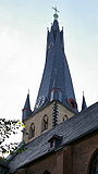 St. Lambertus in Düsseldorf, Blick vom Kirchhof.jpg