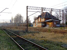 The entrance building of the Trzebież Szczeciński station in 2007