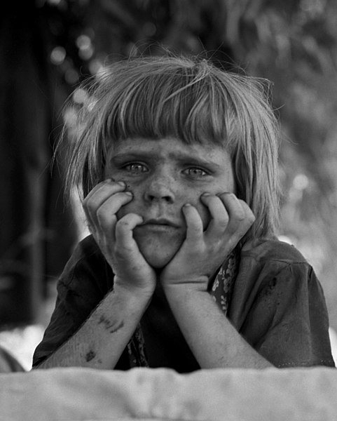 File:Staring child detail, from- Dorothea Lange, Children of Oklahoma drought refugee in migratory camp in California, 1936 (cropped).jpg