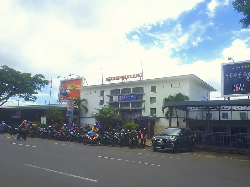 File:Stasiun Malang 2020.jpg