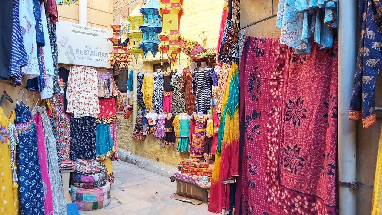 File:Street market in Jaisalmer Fort.jpg - Wikipedia