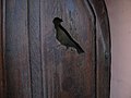 Čeština: Dveře kapličky ve vsi Studeněves. Okres Kladno, Česká republika. English: Door of the chapel in Studeněves village, Kladno District, Czech Republic.