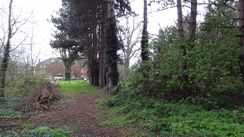 File:Sutton Ecology Centre Grounds 8.JPG