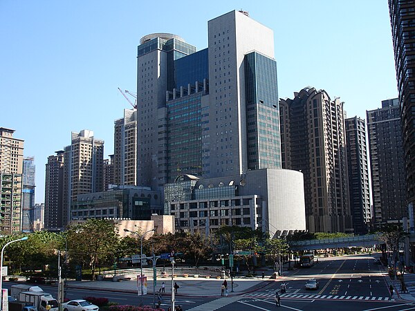 Image: Taipei County Hall far view 20100208