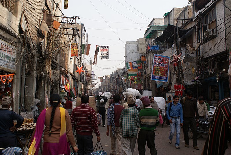 File:The Bara Toti market in Sadar Bazaar.JPG