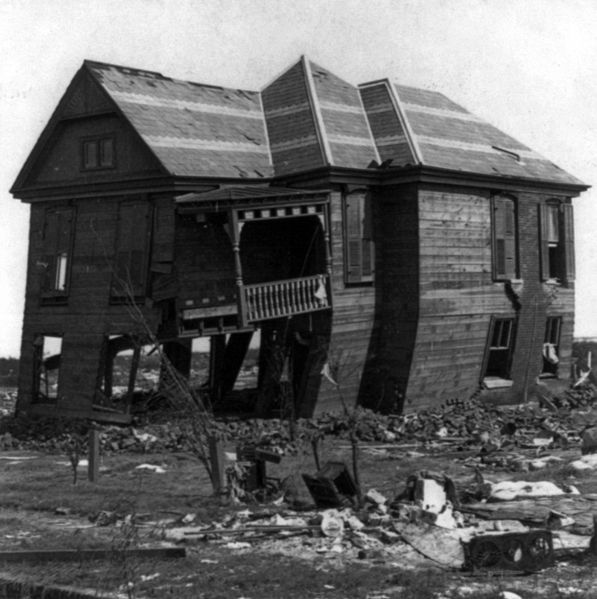 File:The only remaining house near the beach for miles, Galveston, Texas.jpg