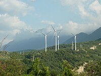 Parco eolico di Tocco da Casauria quando aveva ancora solo 4 turbine (ora ne ha 5)