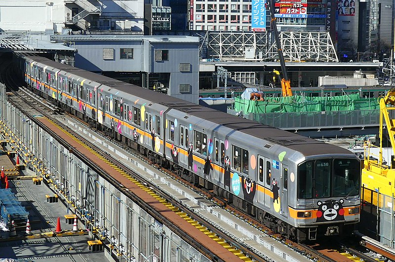 File:Tokyo-Metro-Series-01-630 Kumamon.jpg