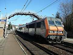 Train Intercités Strasbourg-Lyon Perrache à L'Isle sur le Doubs.