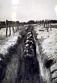 French trench in the rear during the Battle of the Hills. Tranchee Monts de Champagne 10009.jpg