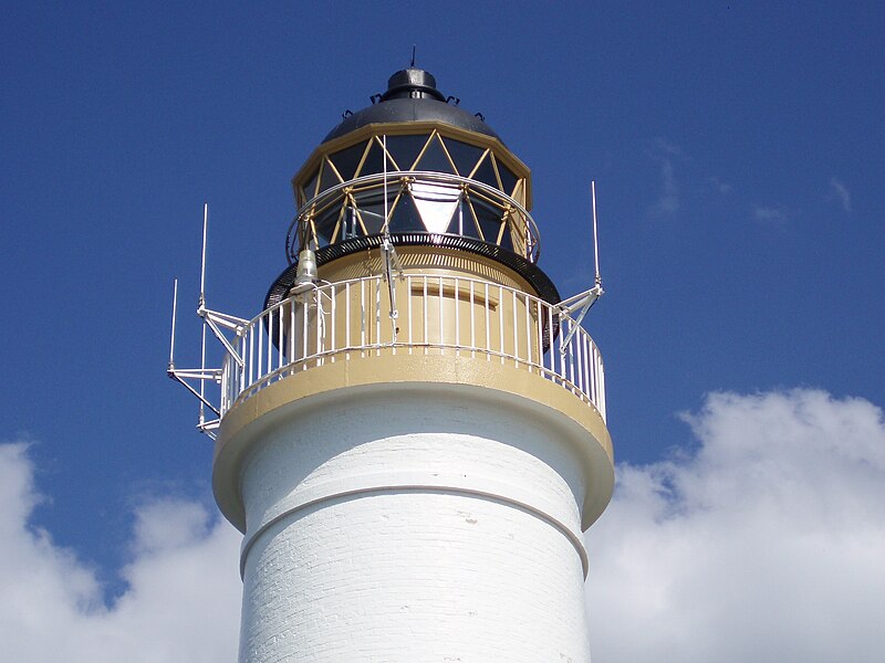 File:Turnberry Lighthouse (5686781334).jpg