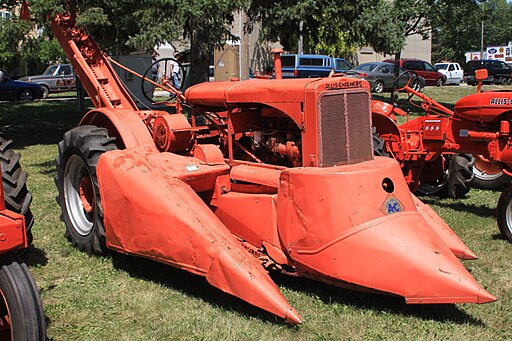 Two row corn picker