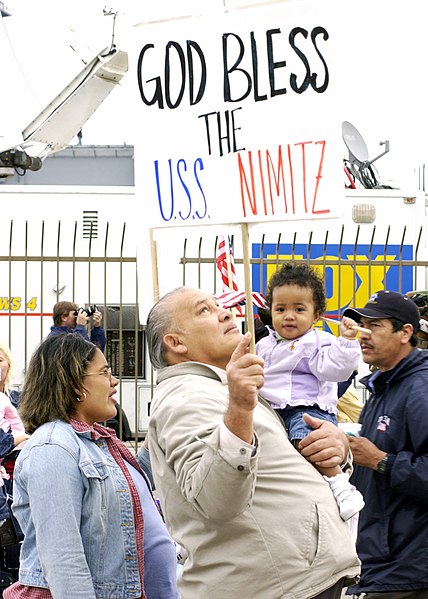 File:US Navy 030303-N-6753L-004 Families say farewell.jpg