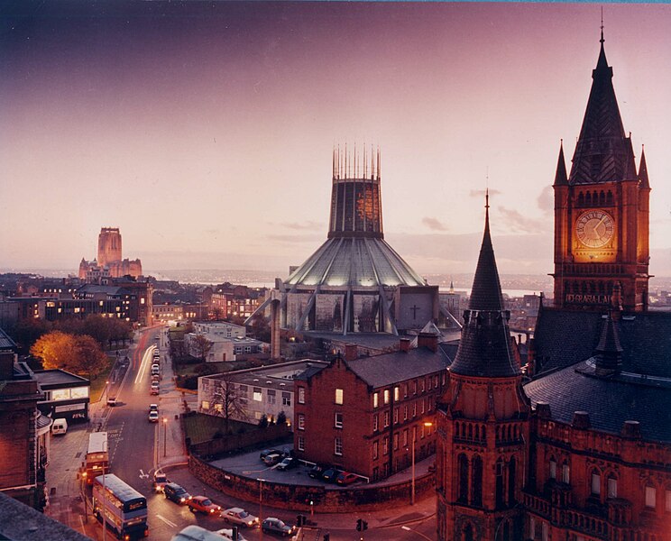 File:University of Liverpool campus at dusk.jpg