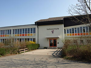 The elementary school in Regnitzlosau