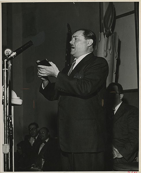 File:Warsaw Cantor Moshe Koussevitzky at the Warsaw Ghetto 10th Anniversary Memorial Meeting in New York City.jpg