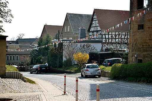 Weißenborn (Droyßig), die Dorfstraße