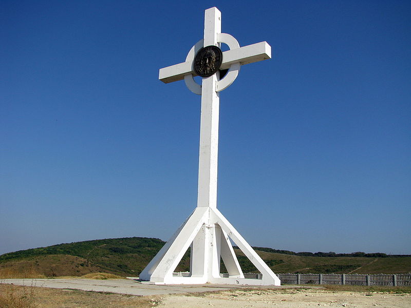 File:Worship cross, Anapa.JPG