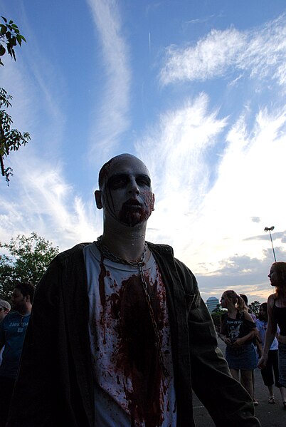 File:Zombie Walk Porto Alegre (2119553150).jpg