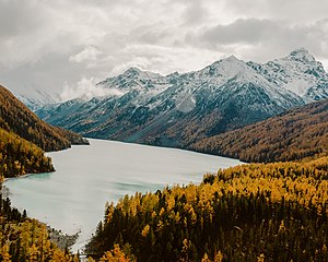 Кучерлинское озеро. Кучерлинские озёра, Алтай. Кучерлинское озеро горный Алтай. Нижнее Кучерлинское озеро. 22. Кучерлинские озёра, Алтай.