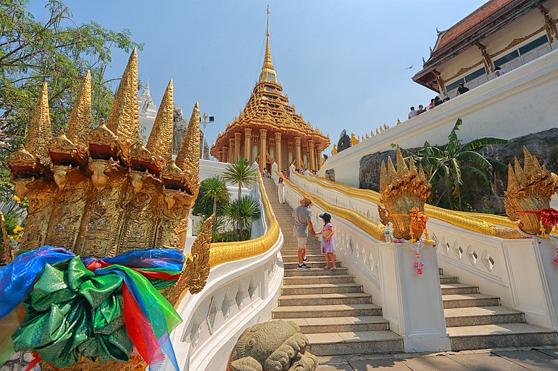 File:วัดพระพุทธบาทราชวรมหาวิหาร-3.jpg - Wikimedia Commons